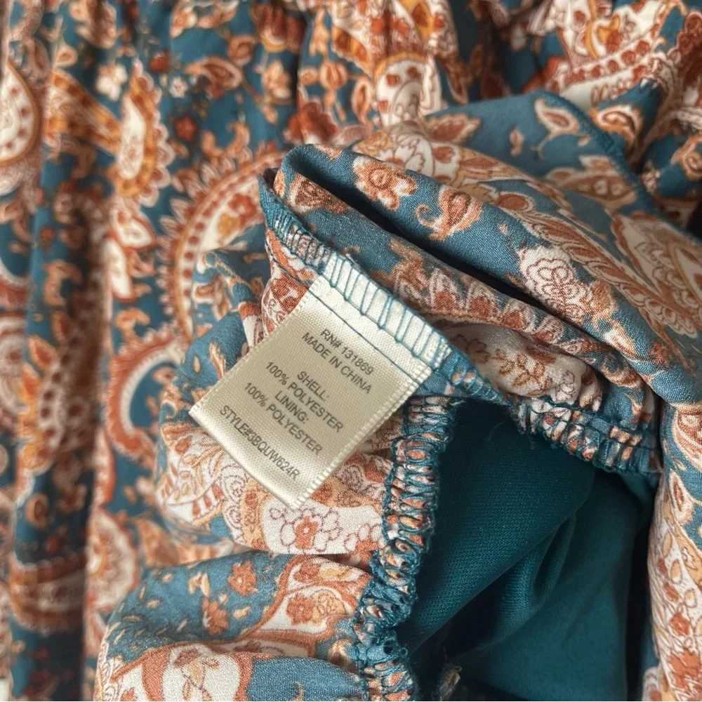 Inspired hearts, Paisley printed v-neck ruffled shorts romper - Picture 4 of 10